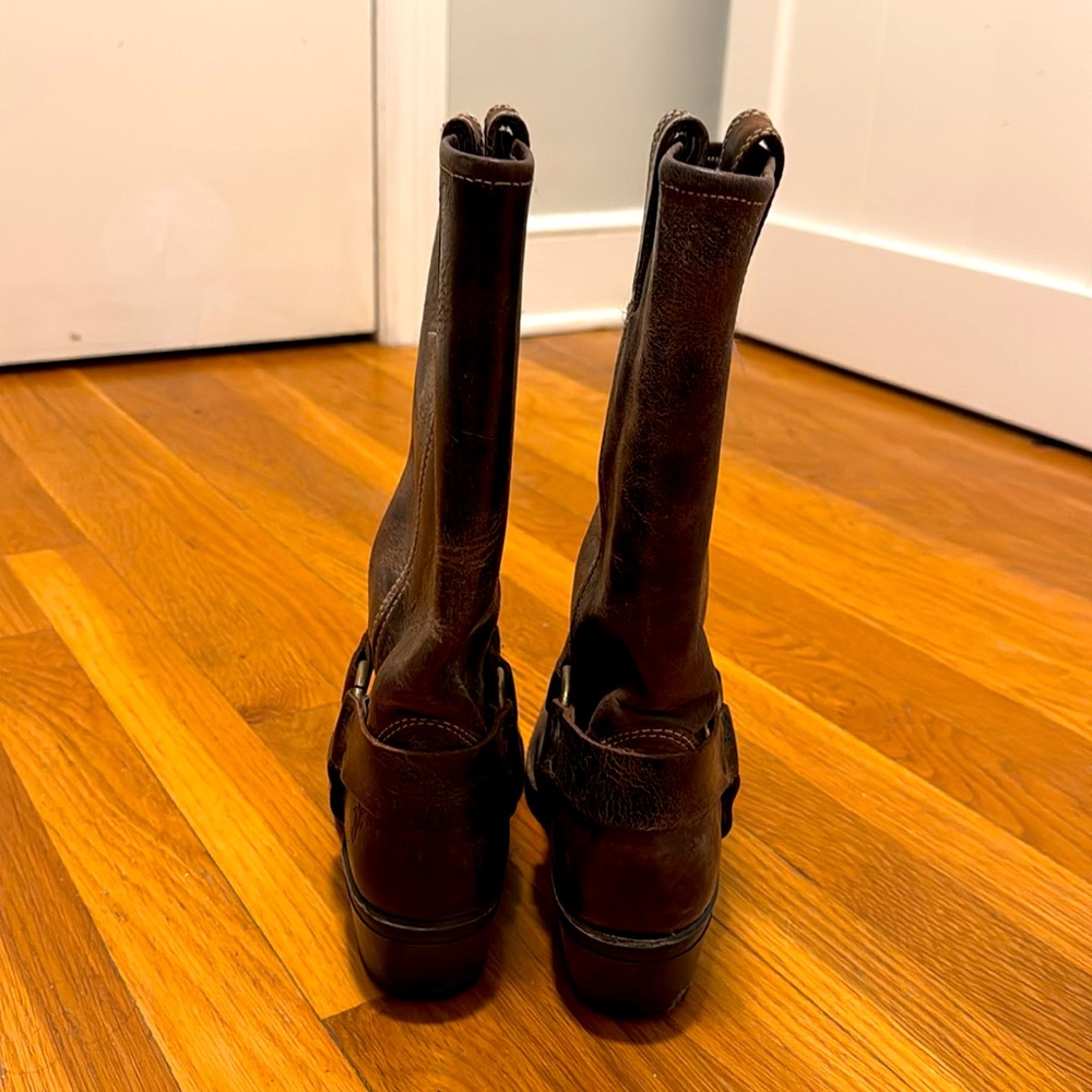 Boots - Picture 3 of 10